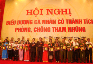 Tôn vinh 88 cá nhân có thành tích phòng, chống tham nhũng